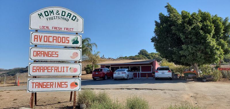 Mom & Dad Fruit Stand, Fallbrook, CA