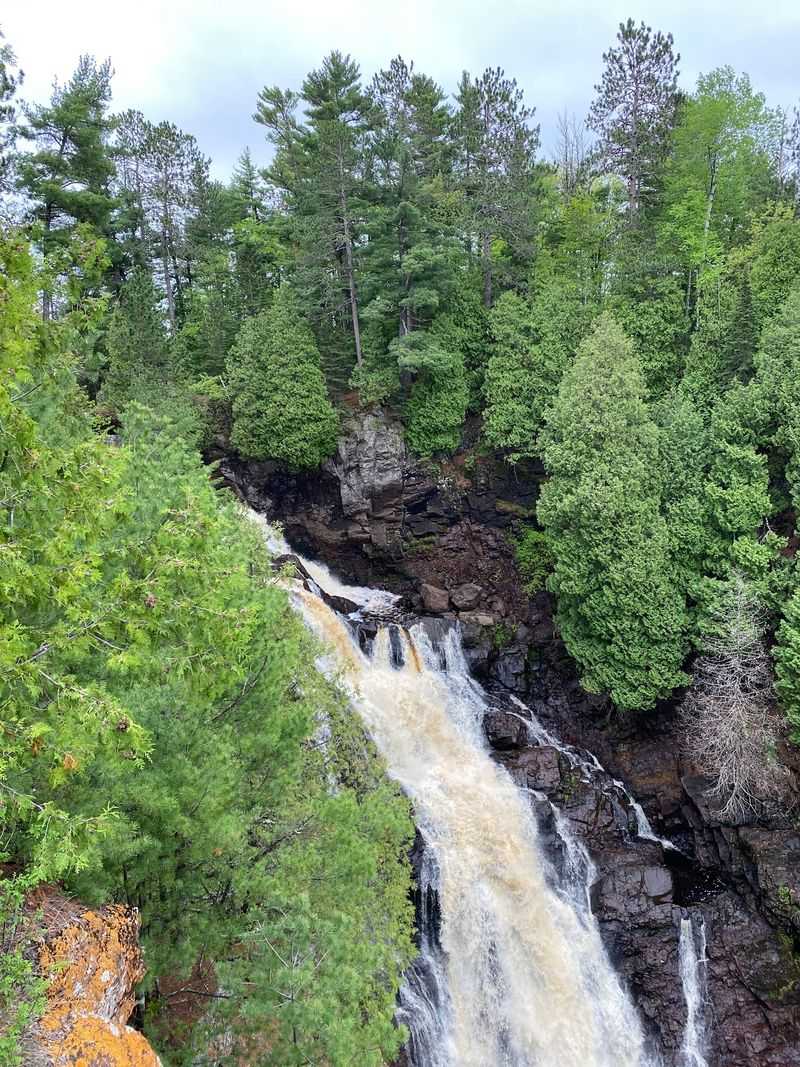 Multiple Viewpoints For The Falls