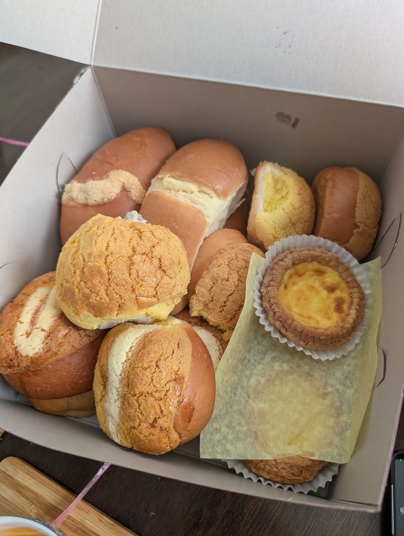 Napoleon Super Bakery, Oakland, CA Napoleon Super Bakery, Oakland, CA
