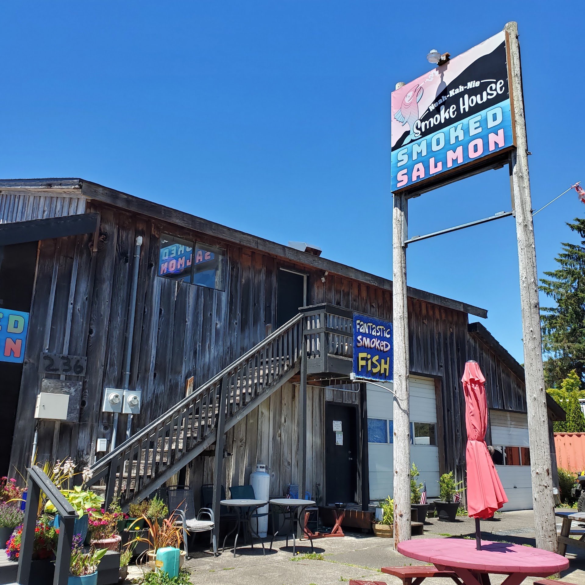 NeahKahNie Smoke House, Wheeler, OR