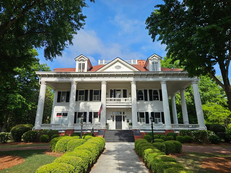 Nearly Two Centuries Of Southern History