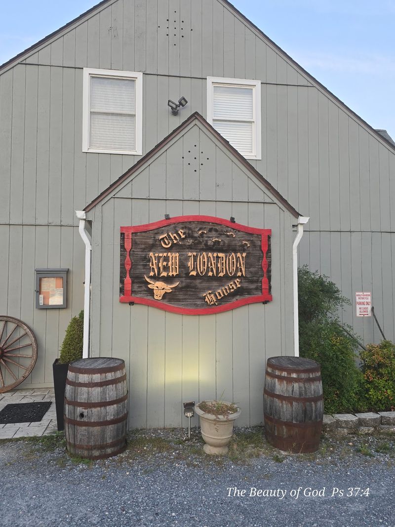 New London Steak House, Forest, VA