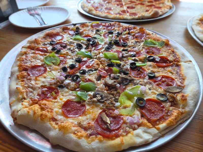 New York Style Slices and Thin Crust Pies New York Style Slices and Thin Crust Pies