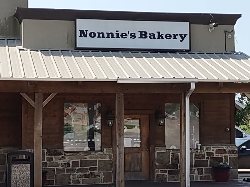 Nonnie's Bakery, Caldwell, TX