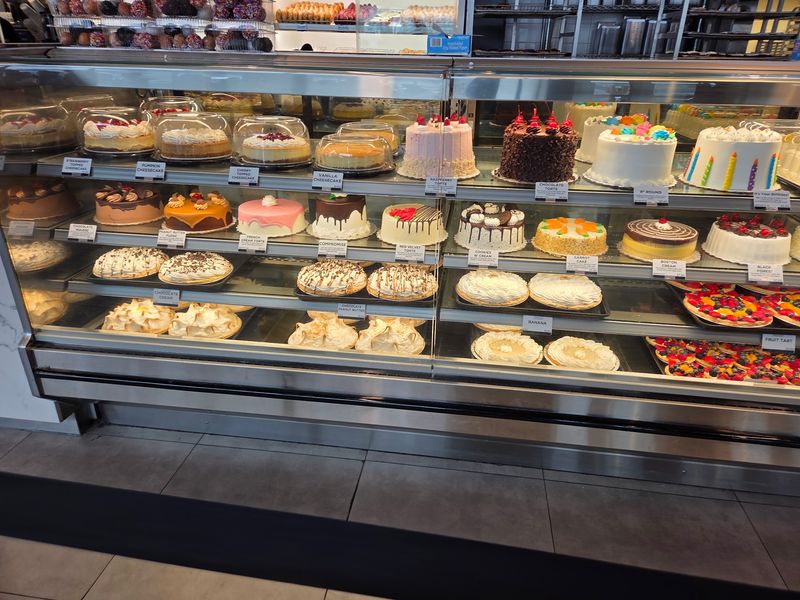 Oakmont Bakery, Oakmont, PA
