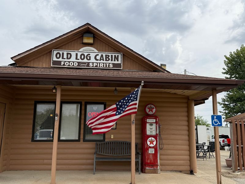 Old Log Cabin, Pontiac, IL