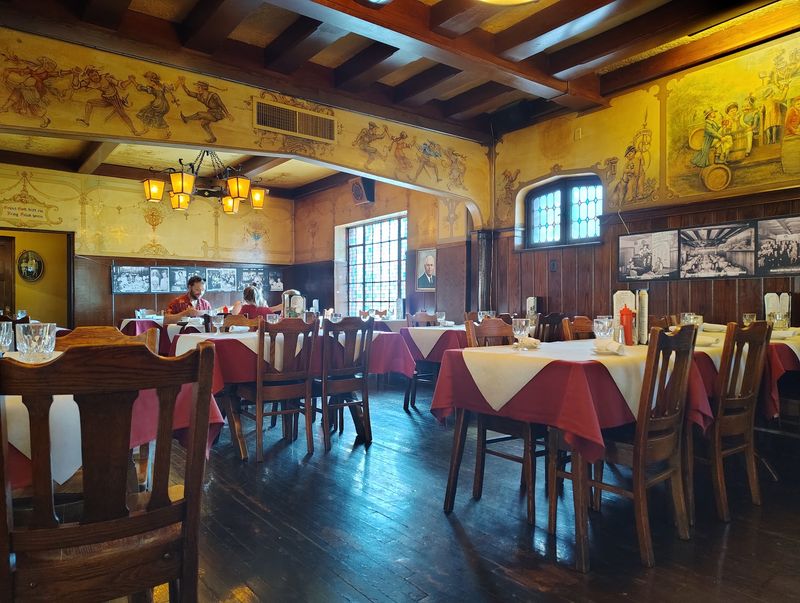 Old-World Walls and Heritage Decor