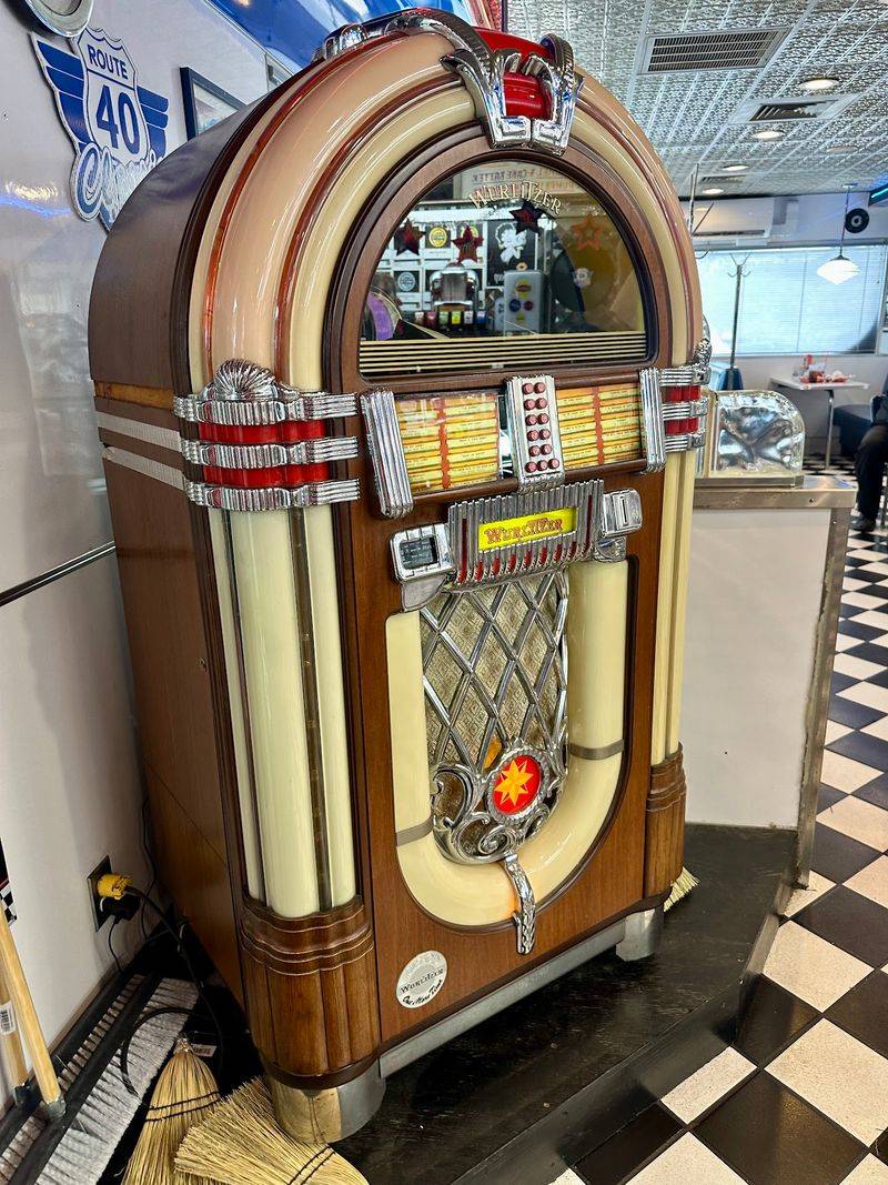 Oldies Music and a Family-Friendly Feel