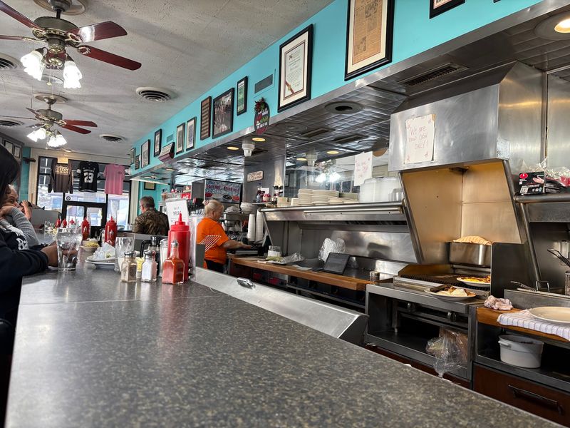 One Cook, One Counter, No Booths