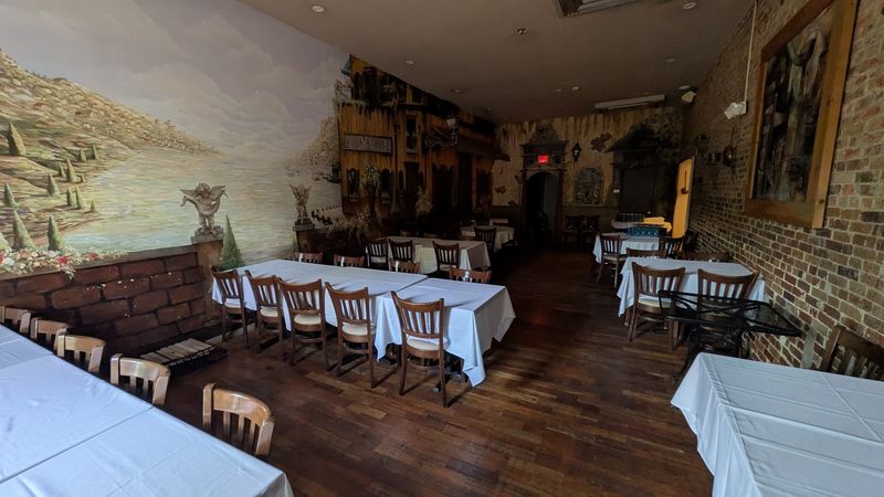 Outdoor Seating And Party Rooms