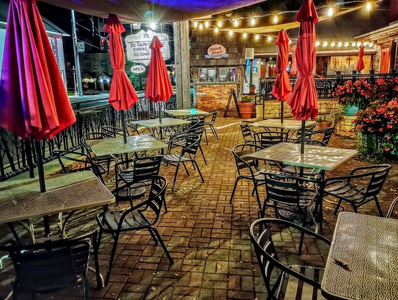 Outdoor Seating for Easygoing Afternoons Outdoor Seating for Easygoing Afternoons