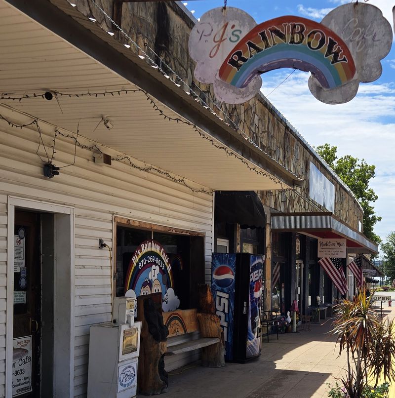 P J's Rainbow Cafe, Mountain View, AR