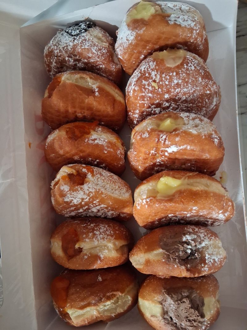 Paczki That Draw Crowds Before Noon