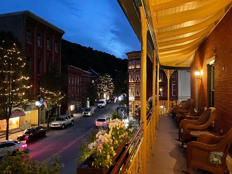 Parking, Breakfast, and Booking Tips