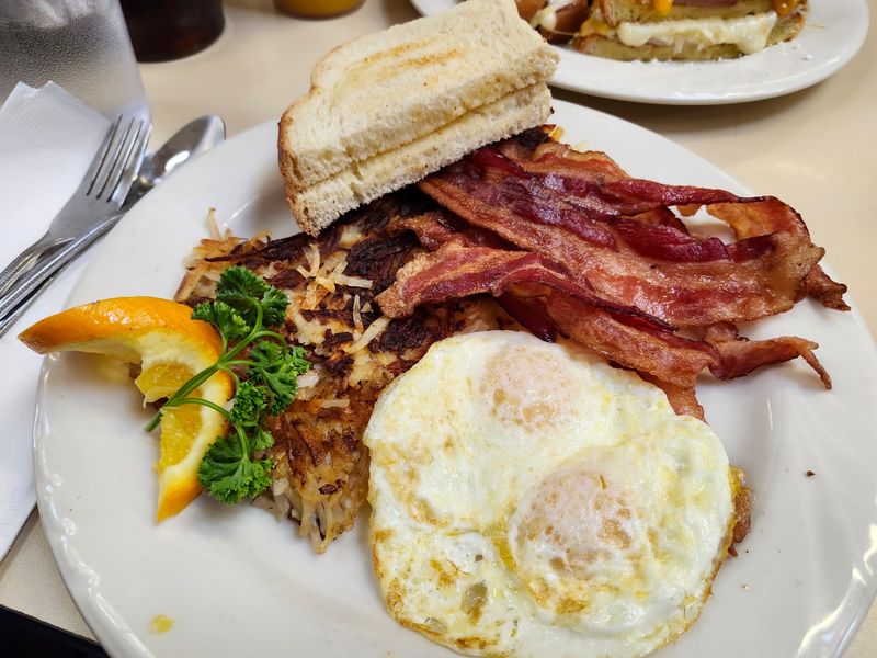 Peg's Glorified Ham N Eggs, Reno, NV