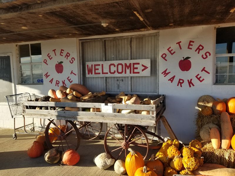 Peters Orchards Retail Market, Waverly, MO Peters Orchards Retail Market, Waverly, MO