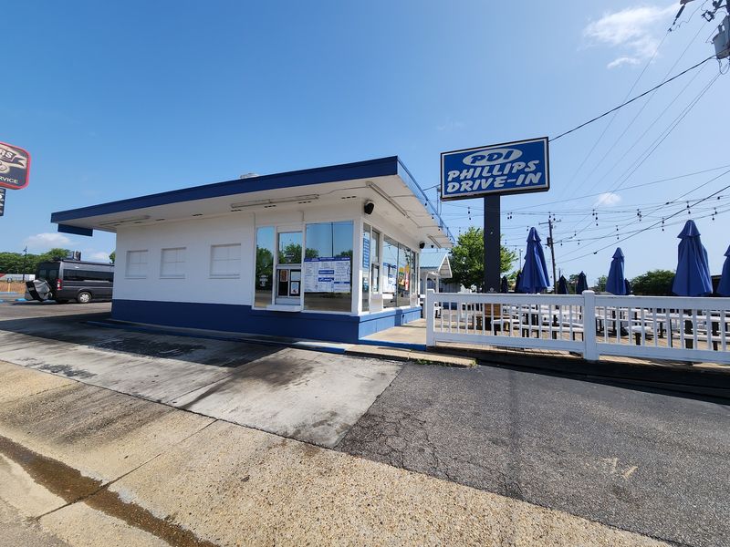Phillips Drive-In, Laurel, MS Phillips Drive-In, Laurel, MS