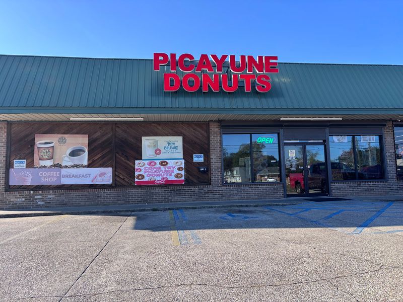 Picayune Donuts, Picayune, MS Picayune Donuts, Picayune, MS