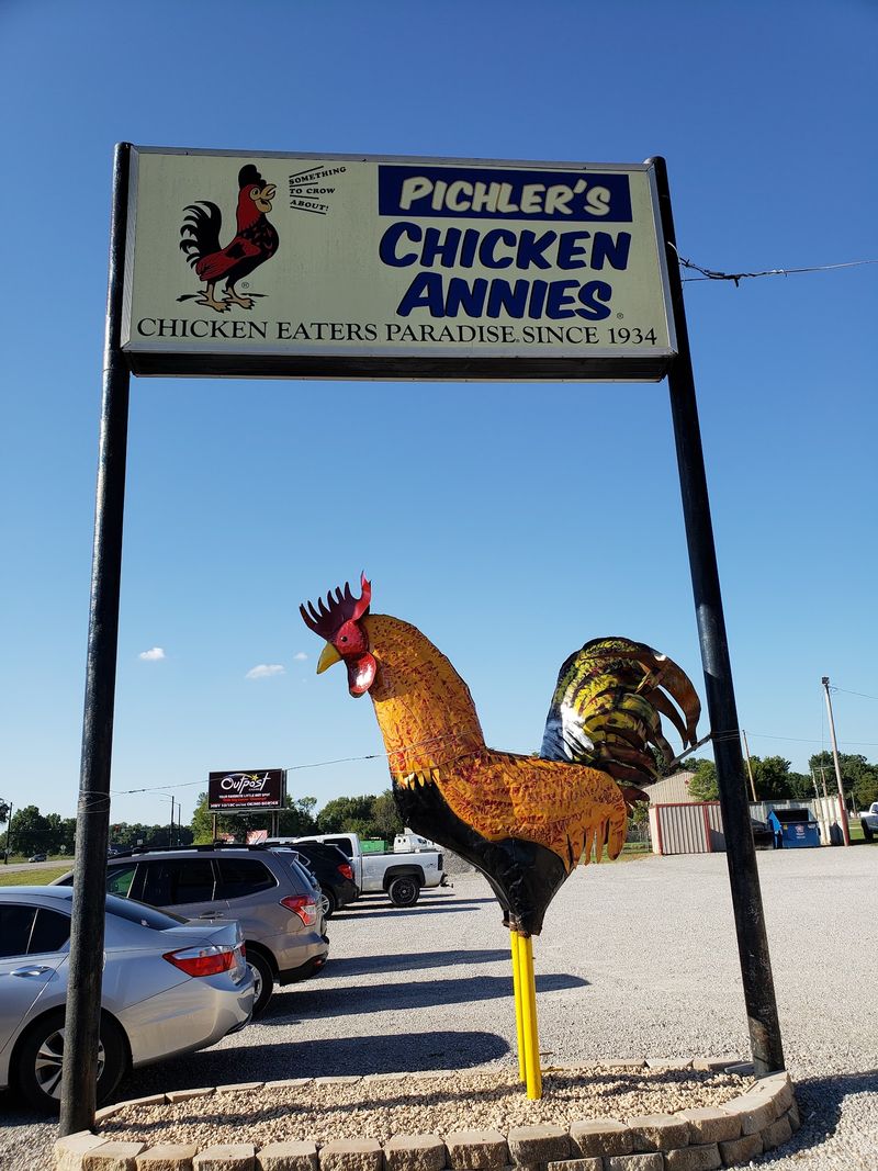 Pichler's Chicken Annies, Pittsburg, KS