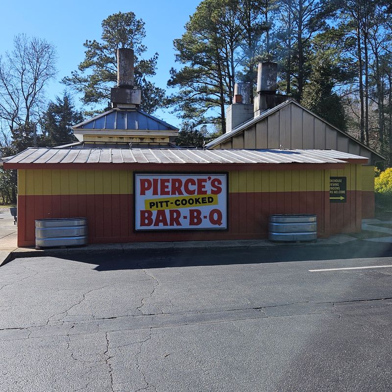 Pierce's Pitt Bar-B-Que, Williamsburg, VA