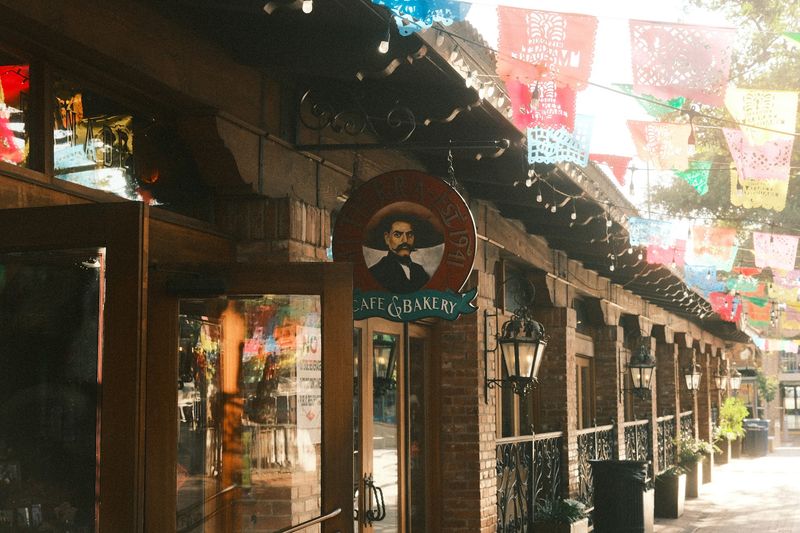 Planning Your Visit: Hours, Prices, And Waits