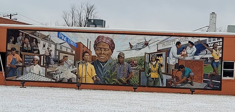 Race Street and a Mural Worth the Detour