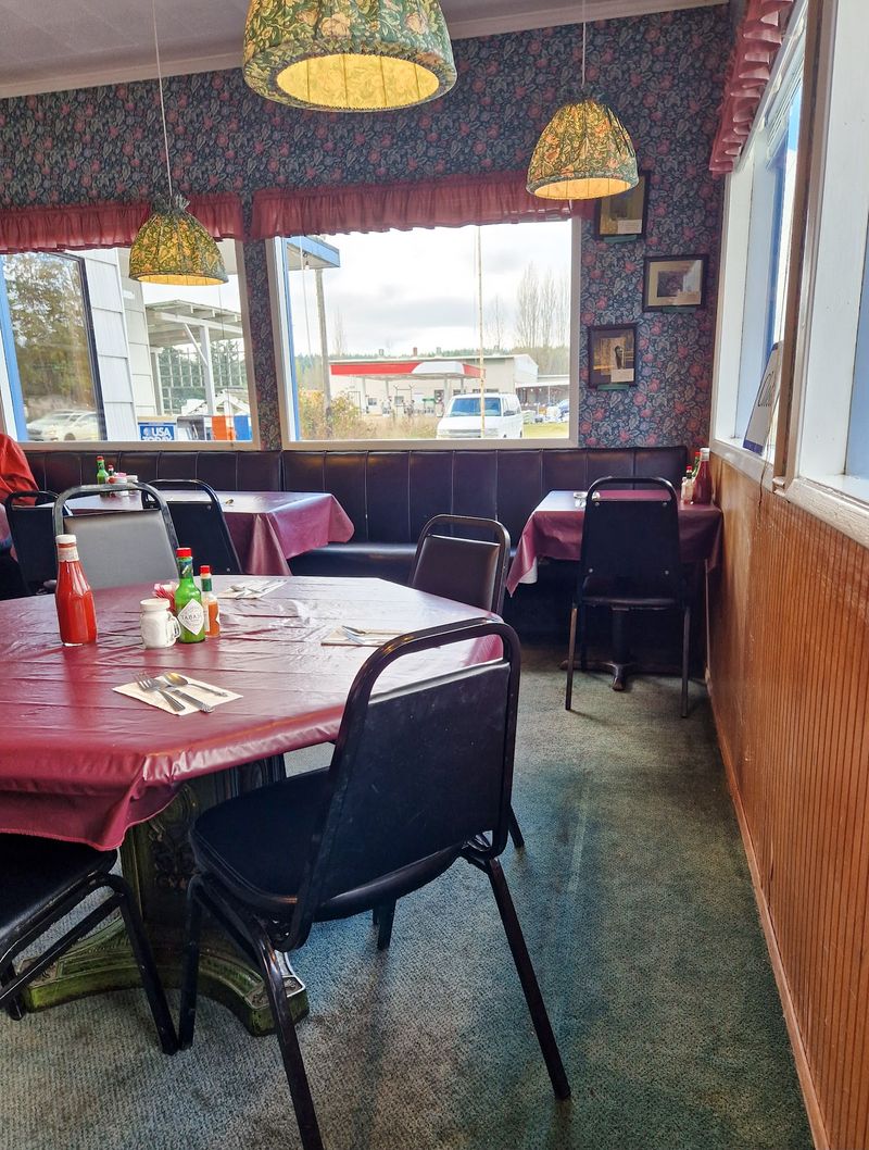 Retro Decor Without the Dust Jacket