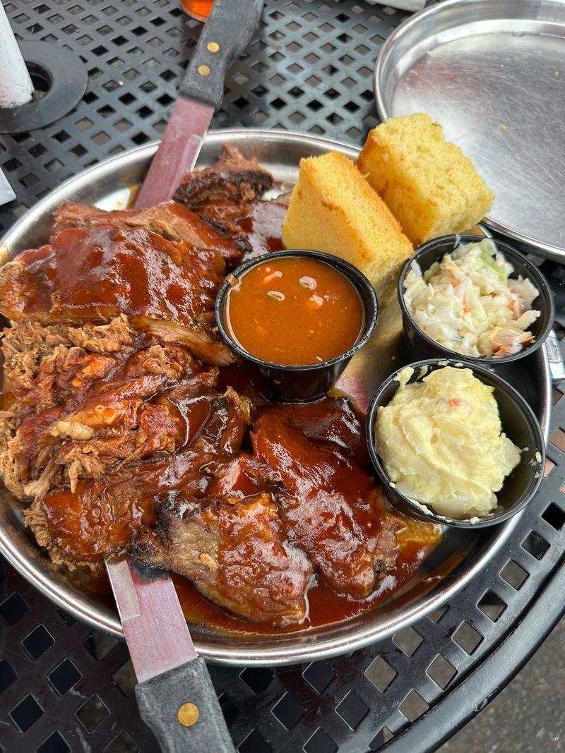 Ribs, Pulled Pork, and a Sampler Plate