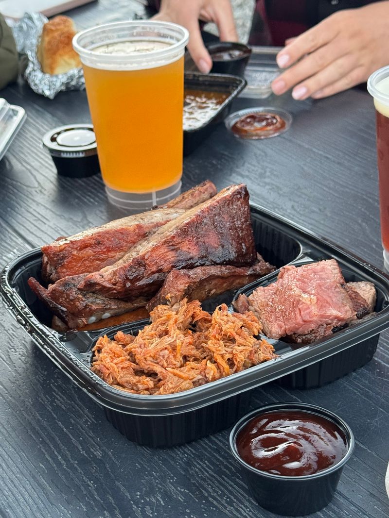Ribs and Pulled Pork Worth the Detour