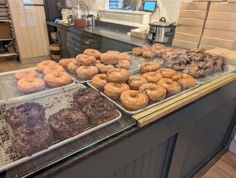 Rise Doughnut, Wilton, CT Rise Doughnut, Wilton, CT