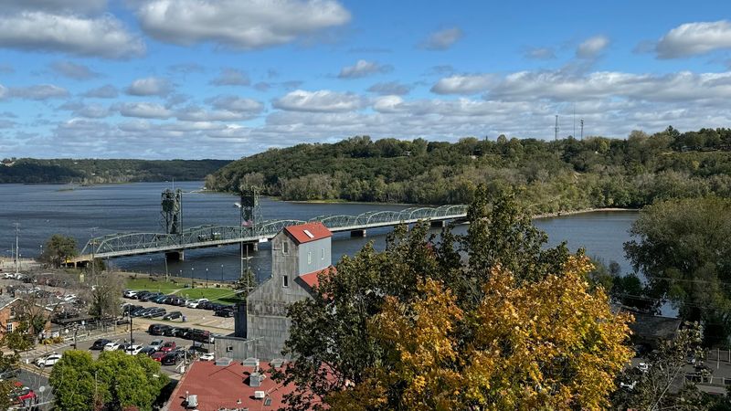River Views That Do The Heavy Lifting River Views That Do The Heavy Lifting