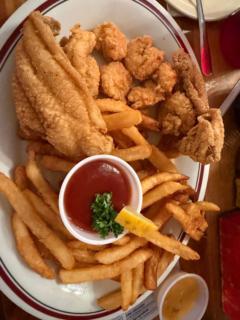 Rocky Creek Catfish Cottage, Lucedale, MS