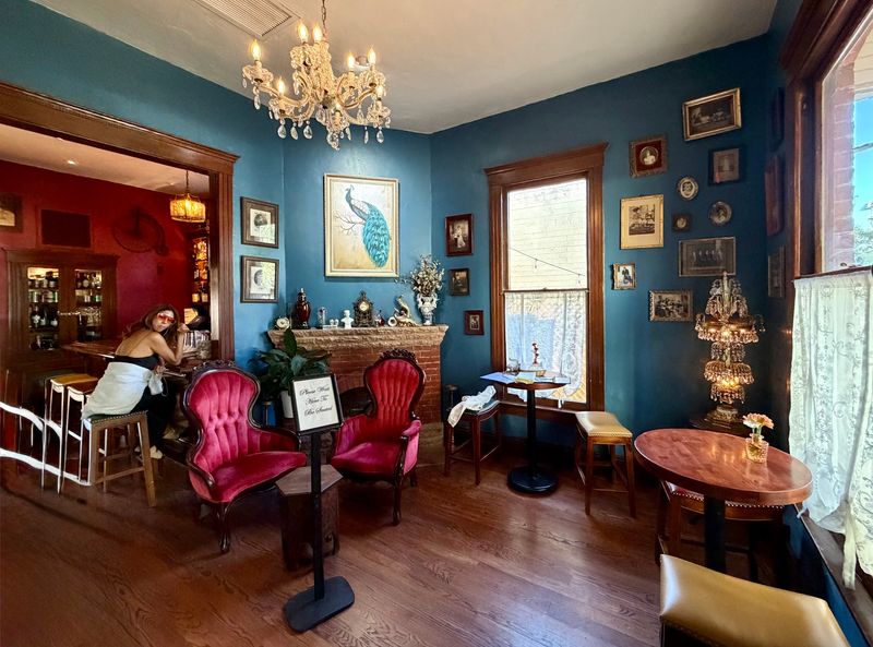 Rooms That Feel Like a Grandparent's Home Rooms That Feel Like a Grandparent's Home