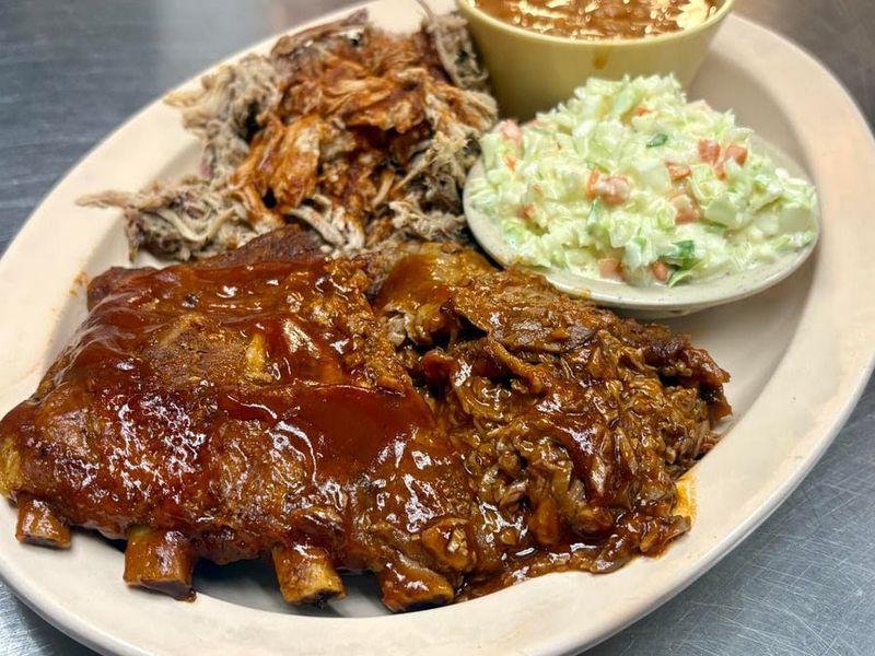 Roy's Bar-B-Que, Russellville, KY Roy's Bar-B-Que, Russellville, KY
