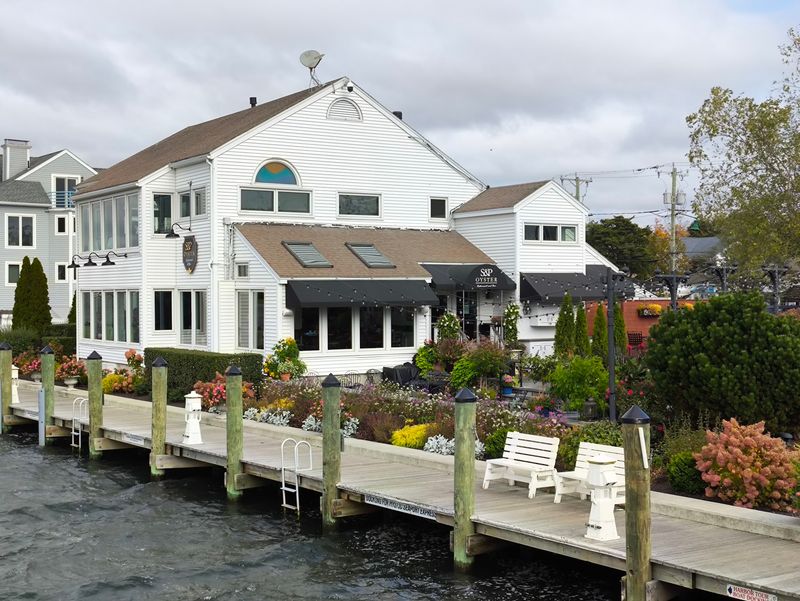 S&P Oyster Restaurant and Bar, Mystic, CT