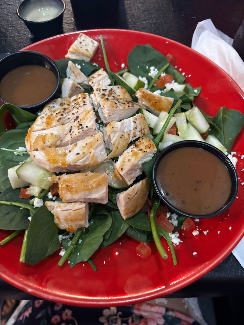 Salads That Come In Half And Full Sizes