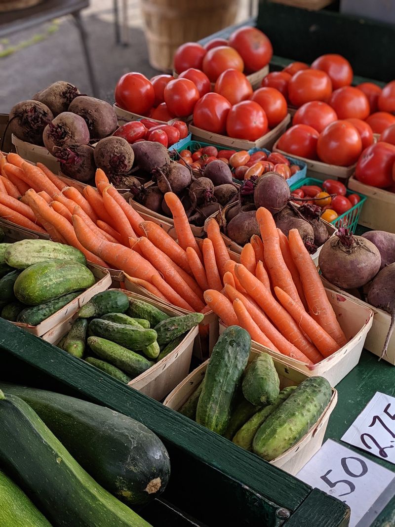 Saturday Hartford Farmer's Market, Hartford, WI Saturday Hartford Farmer's Market, Hartford, WI