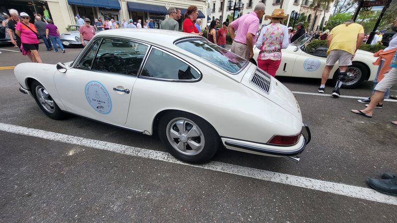 Saturday Market and Weekend Buzz