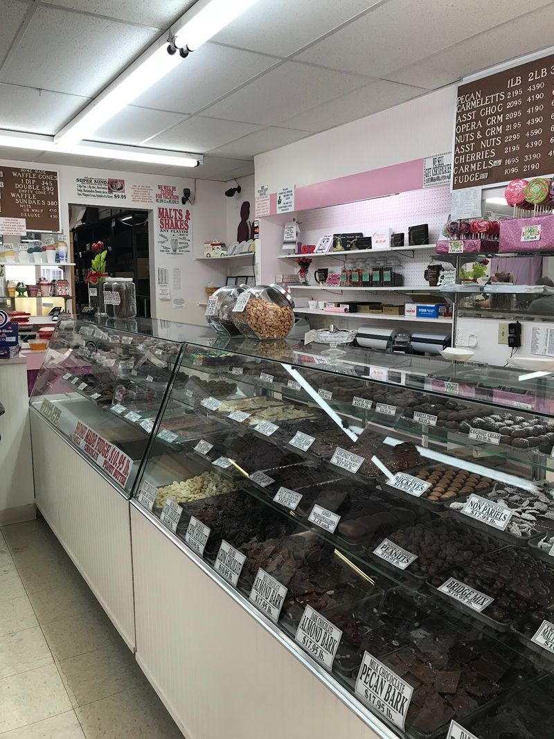 Schneider's Sweet Shop: Homemade Candies & Ice Cream, Bellevue, KY