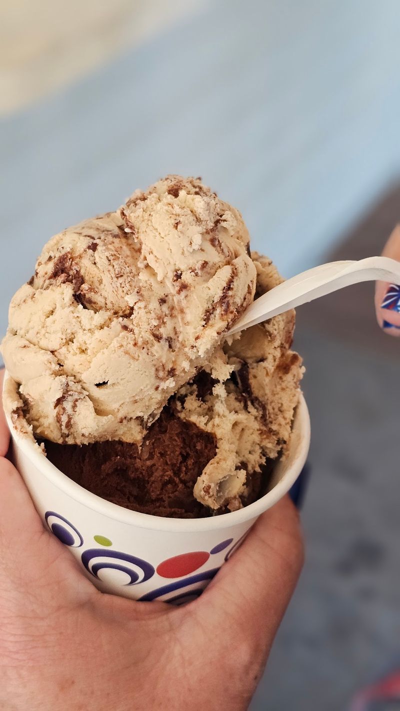 Scoops So Big They Make You Do A Double Take