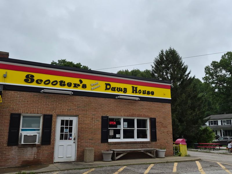 Scooter's World Famous Dawg House, Mentor, OH Scooter's World Famous Dawg House, Mentor, OH