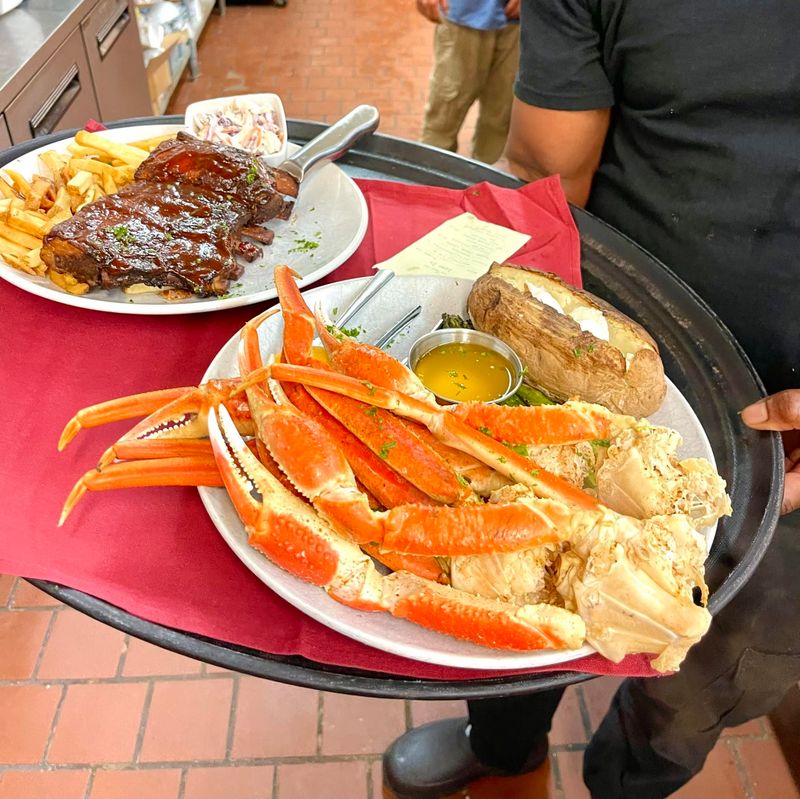 Seafood That Keeps the Name Honest Seafood That Keeps the Name Honest