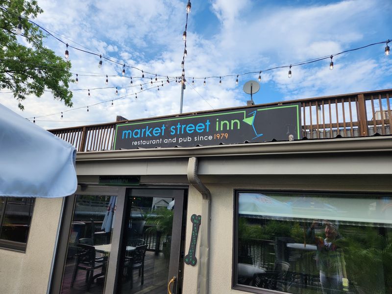 Service That Regulars Rave About