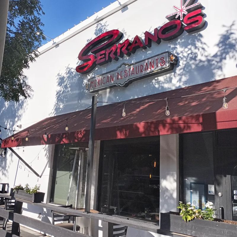 Service That Turns First-Timers Into Regulars Service That Turns First-Timers Into Regulars