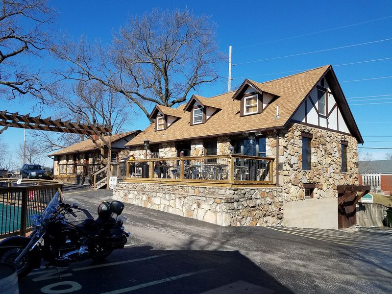 Shawnee Bluff Winery, Lake Ozark, MO