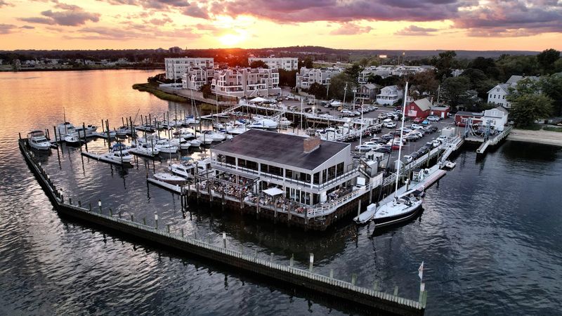 Shell & Bones Oyster Bar and Grill, New Haven, CT