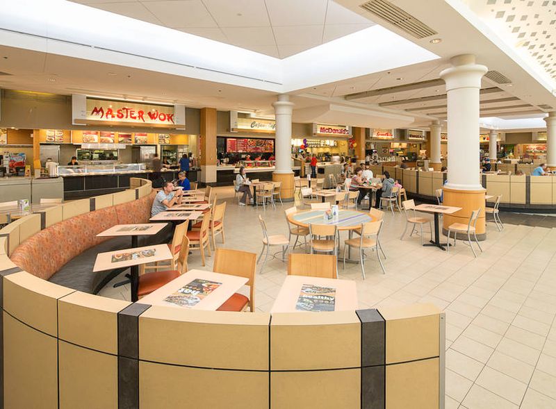 Sit-Down Tables Worth the Detour