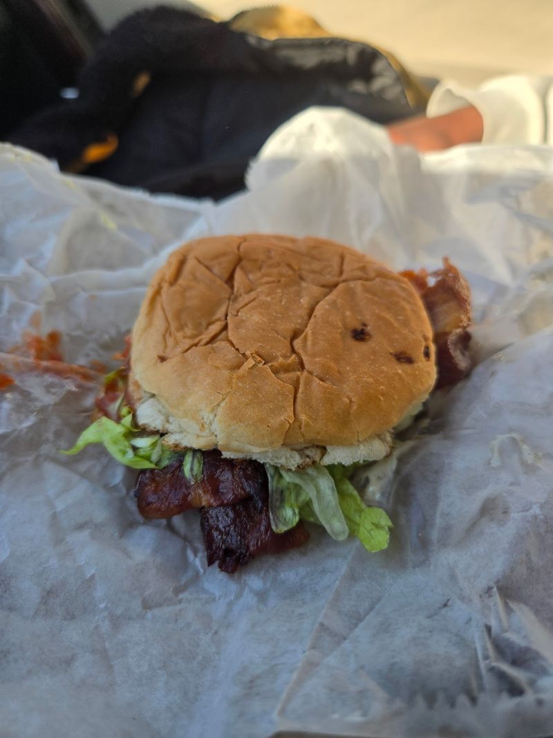 Small Burgers With a Big Following Small Burgers With a Big Following