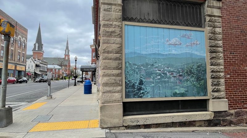 Small-Town Community That Welcomes Newcomers