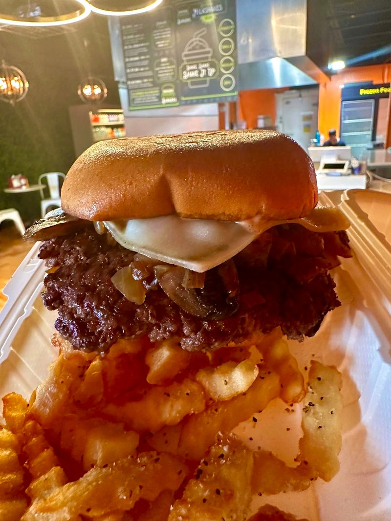 Smash Bun Burger, Tampa, FL Smash Bun Burger, Tampa, FL